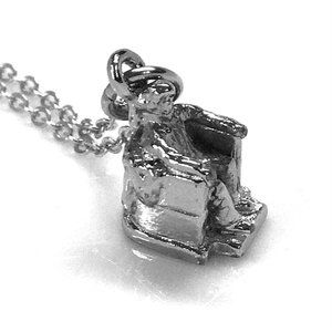 Abraham Lincoln sitting Statue Charm Pendant Necklace